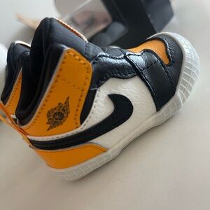 Jordan 1 Retro Crib Bootie OG Taxi 2c